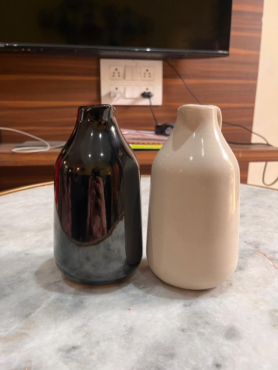 Vibhsa Ceramic Bud Vase for Living Room