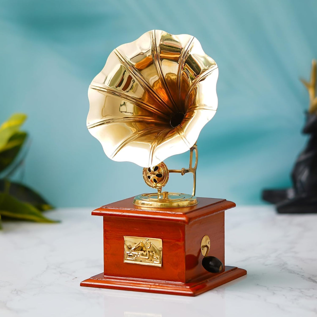 Vibhsa Brass Vintage Gramophone Showpiece – Antique Gold