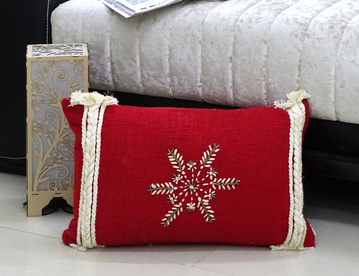 Vibhsa Christmas Throw Pillow for couch 14" x 24"