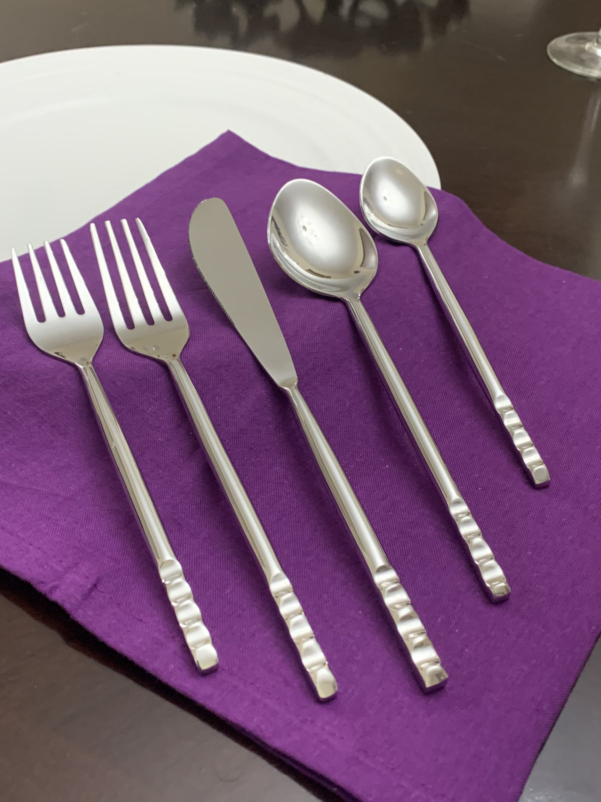 Vibhsa Flatware 5 Piece Place Setting-Modern