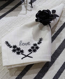 cloth napkin for dinner table set up