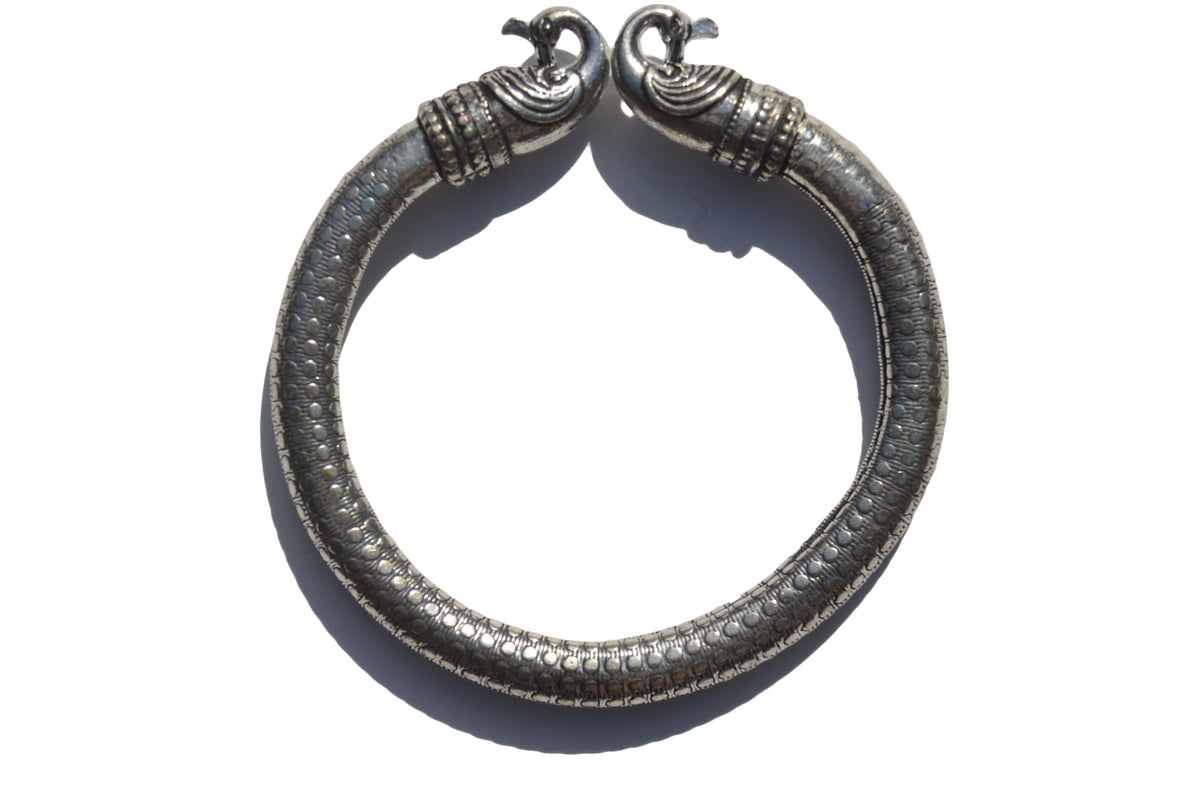 Vibhsa Antique Norse Peacock Head with Dotted Pattern Viking Bracelet