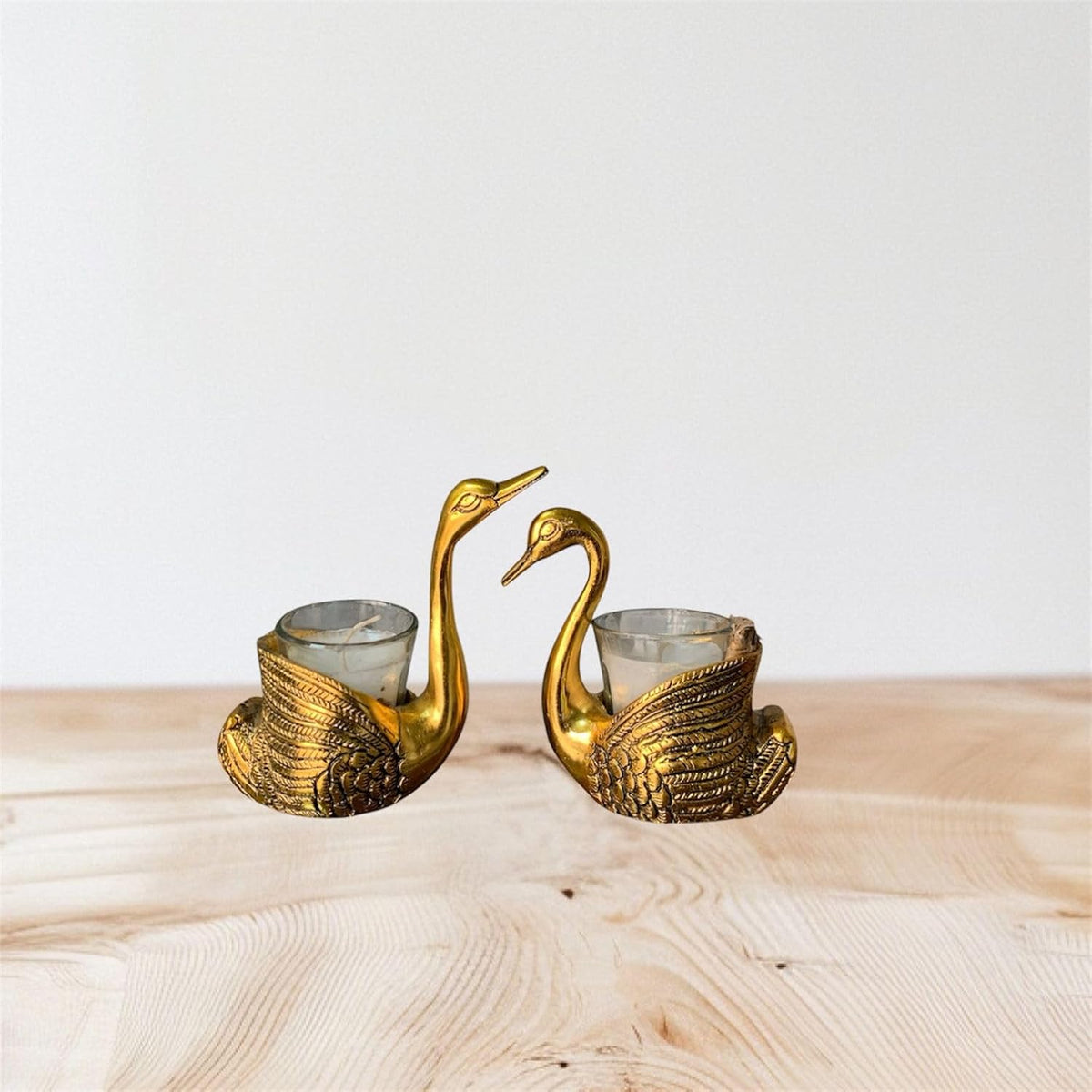 Vibhsa Aluminum Pair of Swan Candle Holder Showpiece for Good Luck & Love