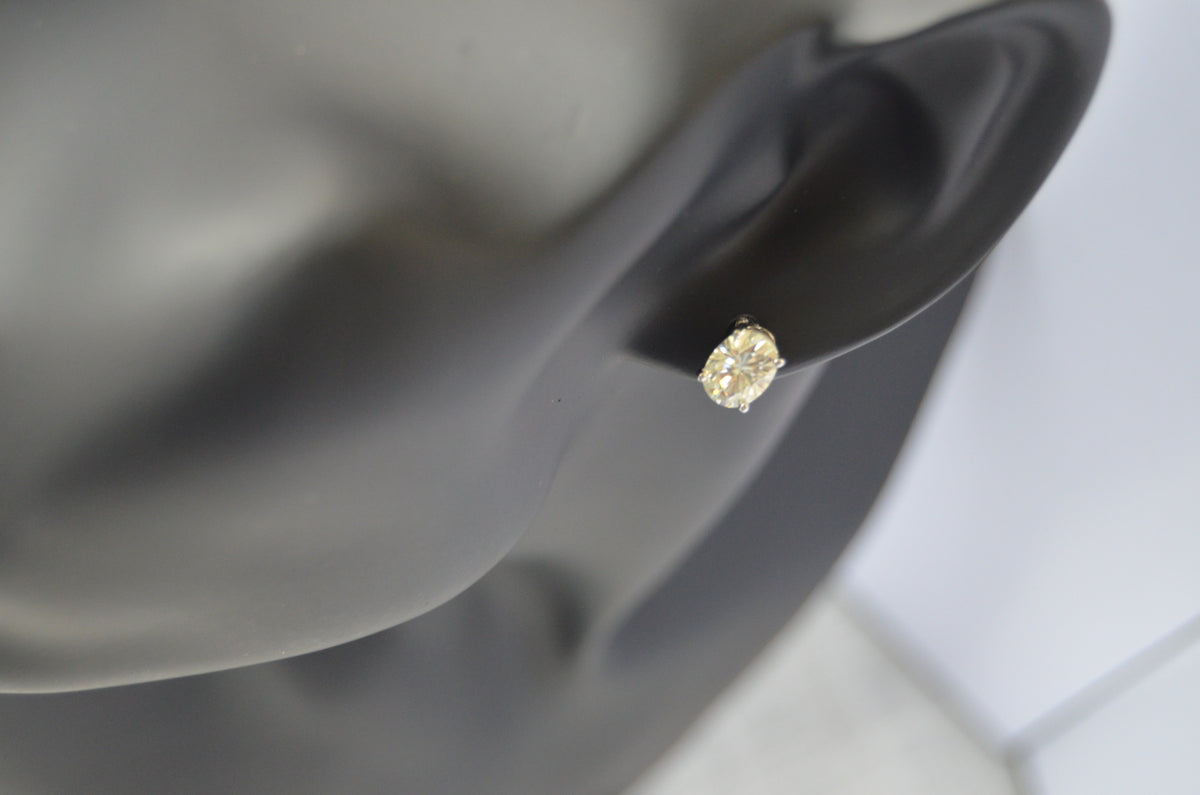 Brilliant Oval 86 mm 2.63 Carat Moissanite 14 kt White Gold Earrings for Women