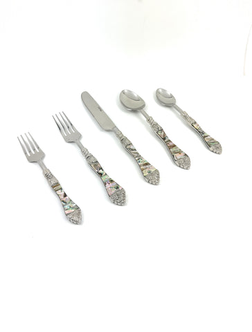 flatware set includes spoon knife forks