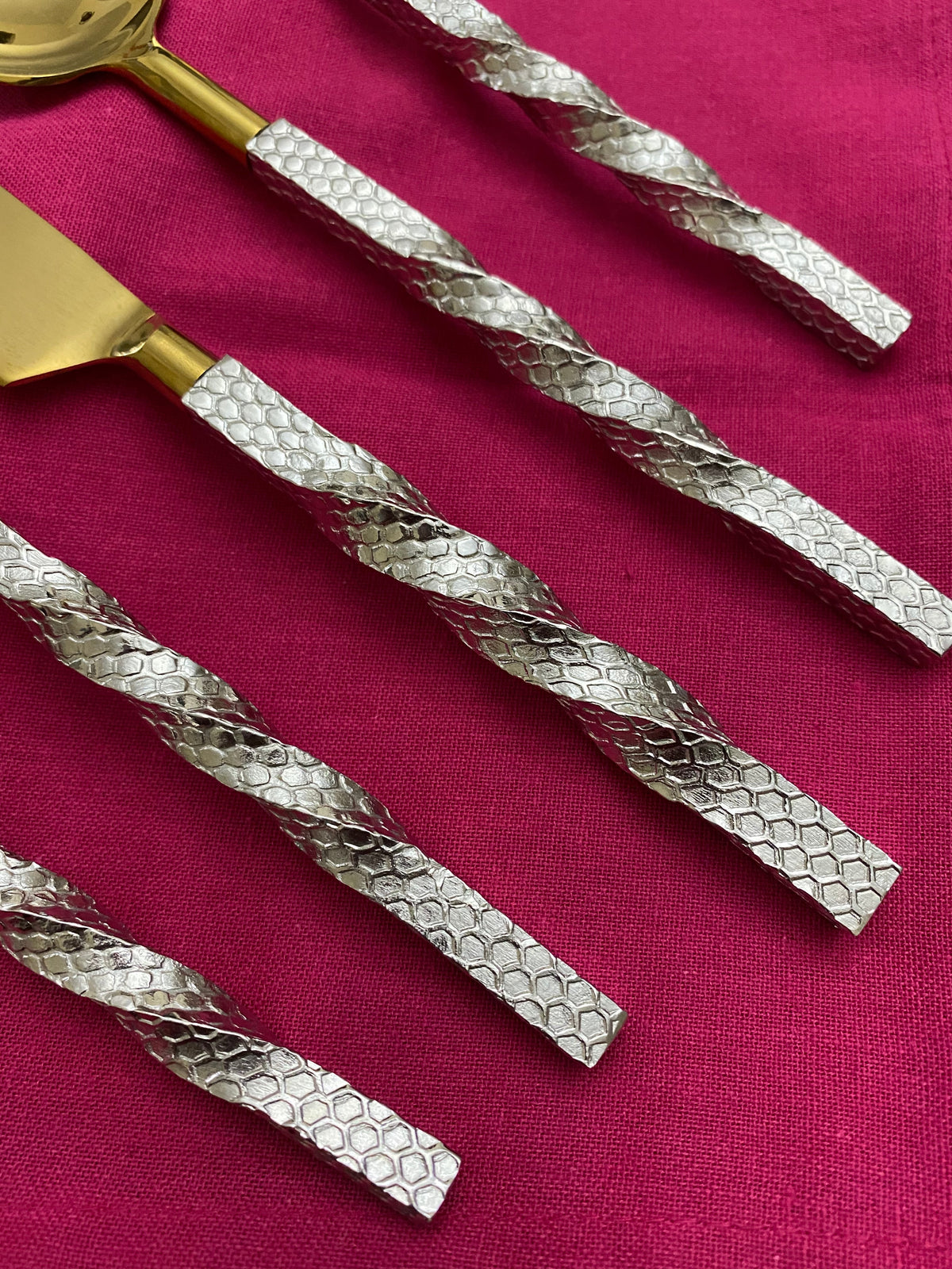Vibhsa Gold Stainless Steel Flatware Set of 5 Pieces | Service for 1, Gift Box
