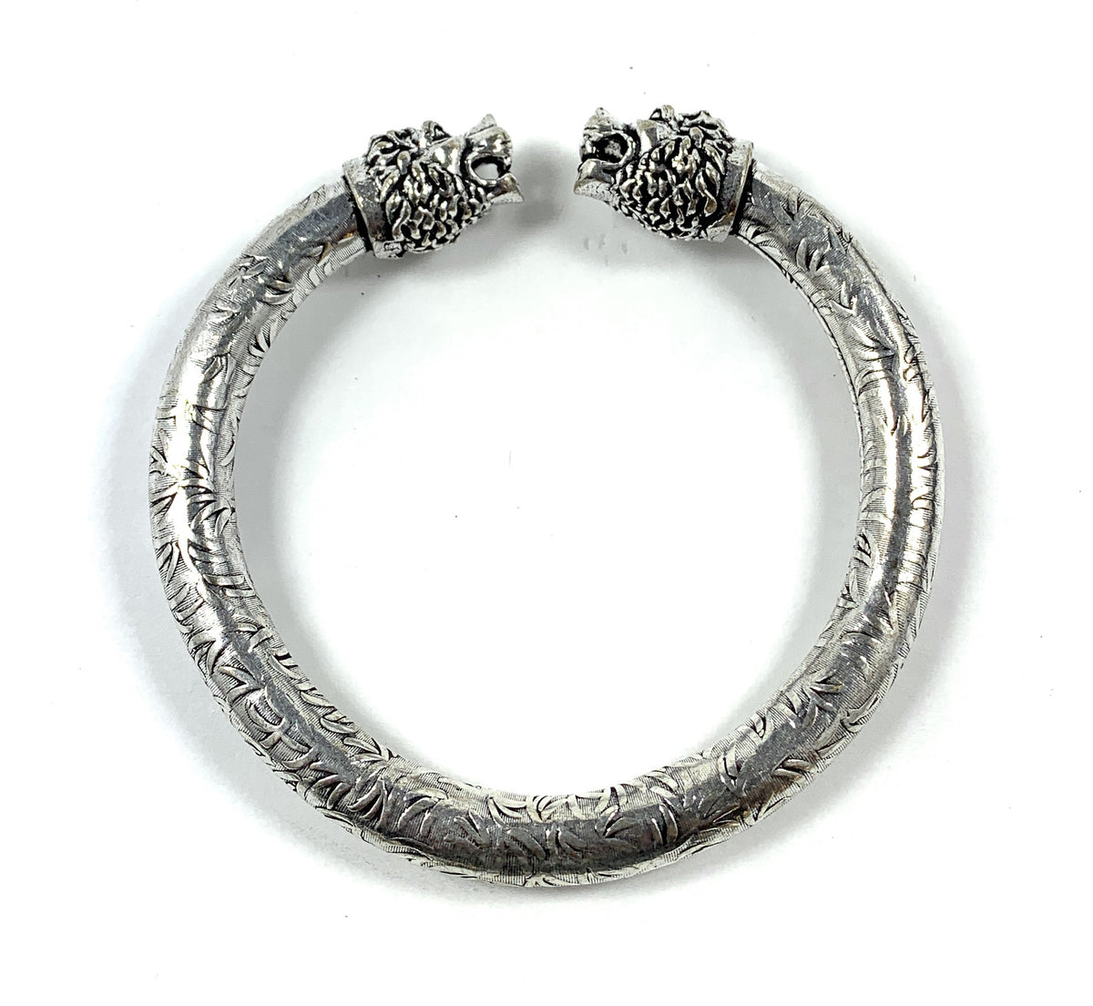 Vibhsa Antique Norse Lion Heads Viking Bracelet With Square Pattern